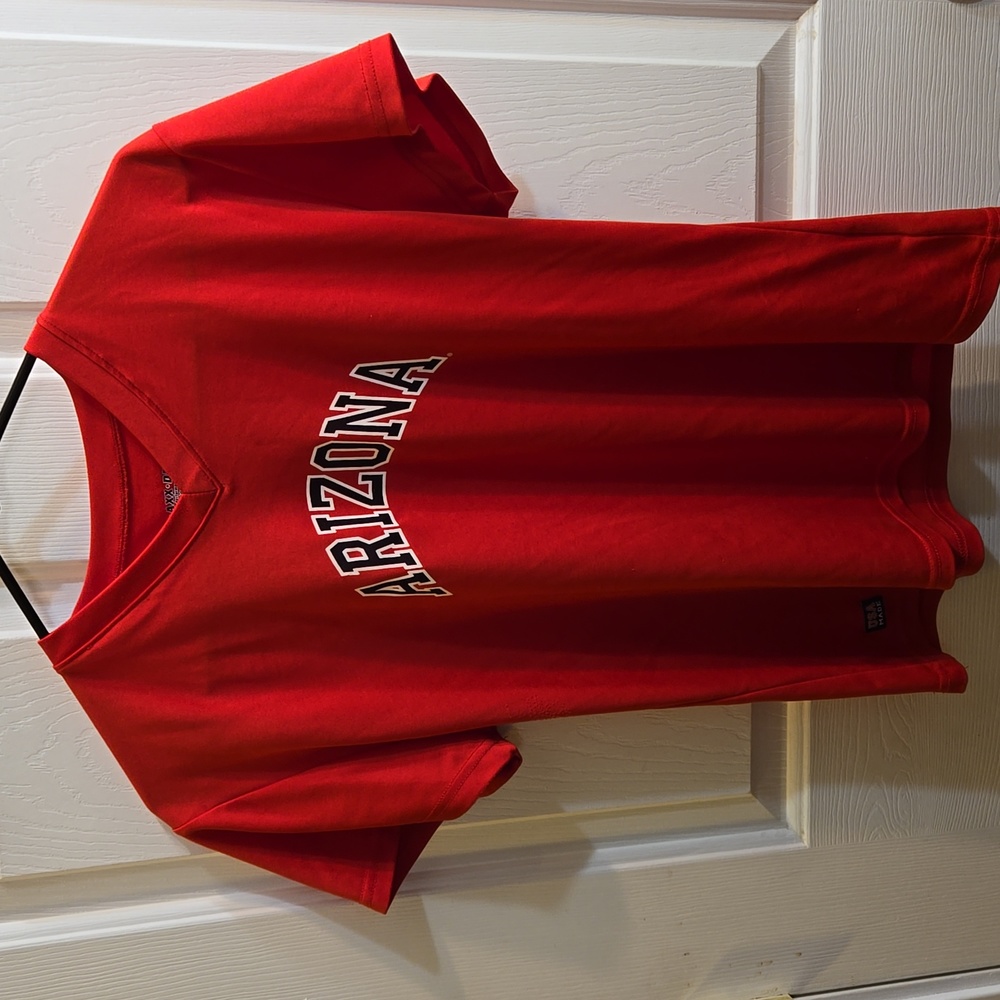 Arizona UA Wildcats Short Sleeve V Neck Girls Tee XL. USA Made